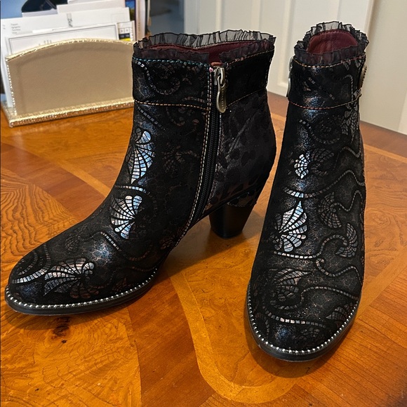 L’Artiste Black Lace Trim Heeled Boots - Picture 15 of 15